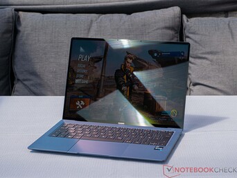 MateBook X Pro 2023 sob a luz do sol