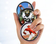 O Smart Video Pin tem o objetivo de modernizar os pins clássicos com uma tela redonda.