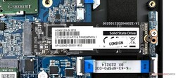 A SSD Gigabyte NVMe de 512 GB incluída sofre de grave limitação