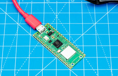 O Pico W agora suporta Bluetooth 5.2, um ano após seu lançamento. (Fonte da imagem: Raspberry Pi Foundation)