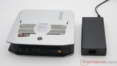 Bosgame M5 com unidade de fonte de alimentação (20 V; 12 A)