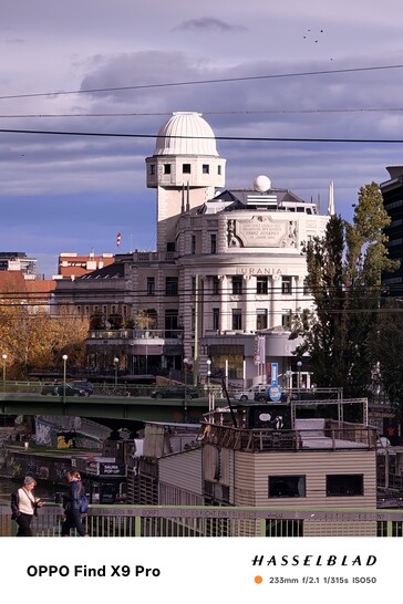Oppo Find X9 Pro com zoom de 10x sem lente tele.