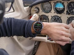 Espera-se que a Garmin traga vários recursos do Venu 4 para a série D2 Air com o lançamento do D2 Air X15, D2 Air X10 na foto. (Fonte da imagem: Garmin)