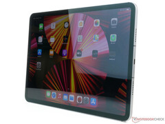O Apple iPad Pro 11 (2021) é um excelente tablet, e está muito à frente de seus concorrentes. (Fonte de imagem: NotebookCheck)