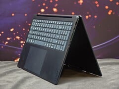 A Lenovo apresentou um laptop 2 em 1 equipado com o RTX Spark da Nvidia