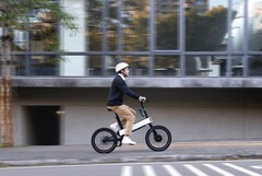 A ebii Smartbike é relativamente compacta e tem uma velocidade máxima de 25 km/h. (Fonte de imagem: Acer)