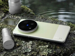 O Vivo X300 Ultra em uma de suas duas cores de lançamento.