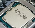 Amostra de qualificação Intel Alder Lake i9-12900K atingindo 5,3 GHz, segundo os rumores, 800 pontos mais rápido que o AMD Ryzen 5950X nos testes multi-core Cinebench R20