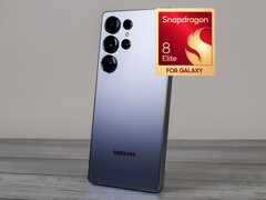 Há rumores de que o Galaxy S26 Ultra tenha uma capacidade de bateria e uma atualização de carregamento em relação ao seu antecessor, mostrado aqui. (Fonte da imagem: Notebookcheck, Qualcomm, editado)