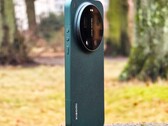 O Xiaomi 17 Ultra coloca uma câmera teleobjetiva de 200 MP com zoom contínuo em uma saliência de câmera redonda