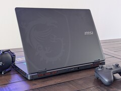 O potencial de jogos do Crosshair 18 HX poderia ter sido significativamente melhorado se a MSI tivesse permitido opções de RTX 5070 Ti (Fonte da imagem: Notebookcheck)