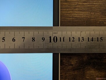 Molduras laterais estreitas