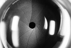 O Apple iPhone 18 Pro (Max) deve receber uma câmera com abertura variável pela primeira vez.