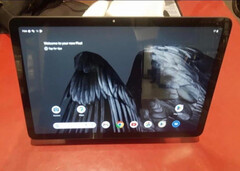O Pixel Tablet não será lançado ainda por alguns meses. (Fonte de imagem: Facebook Marketplace via @VNchocoTaco)