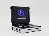 O 'GameCube Advance' vazou em 2005 depois que a Nintendo lançou o DS na Europa. (Fonte da imagem: GingerOfOz)