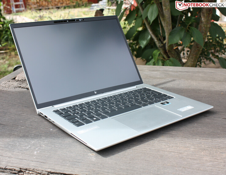 HP EliteBook 845 G9 - embalando muito dentro
