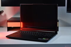 O Lenovo Legion 5 15AGP11.