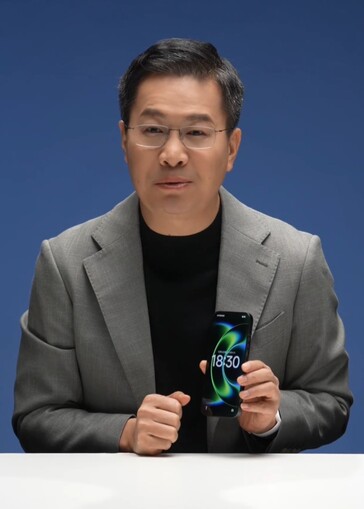 Lu Weibing dá a primeira olhada na frente do Xiaomi 17 Ultra (Fonte da imagem: Lu Weibing)