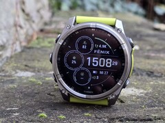 O Garmin Fenix 9 pode vir a ter um novo design de antena, como mostra a imagem simbólica de um smartwatch Fenix
