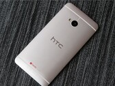 O HTC M7 foi projetado sob a liderança de Scott Croyle e apresentava a sintonia de áudio Beats. (Imagem: Anandtech)