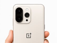 Renderização não oficial do OnePlus 15 mostrando a nova configuração da câmera. (Fonte da imagem: OnePlus Club on X)