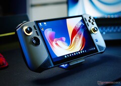 O MSI Claw 8 AI+ aparentemente oferece mais desempenho em jogos do que no lançamento (Fonte da imagem: Notebookcheck)