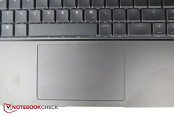 O touchpad bastante grande