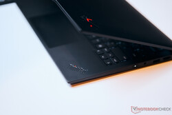 ThinkPad X1 Carbon G12: O logotipo do ThinkPad não é mais um adesivo