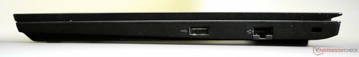 Direito: USB-A 2.0, Gigabit RJ45, trava Kensington