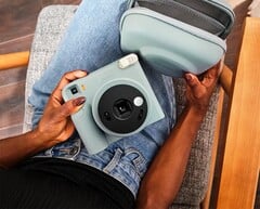 A Fujifilm Instax Square 2 pode ajustar a aparência das fotos usando filtros.