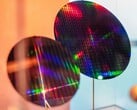 A Samsung Foundry está entre os maiores fabricantes de chips semicondutores do mundo (um wafer de semicondutor na foto). (Fonte da imagem: Unsplash)