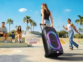 O Samsung Sound Tower tem 240 watts e 18 horas de duração da bateria (Fonte da imagem: Samsung)