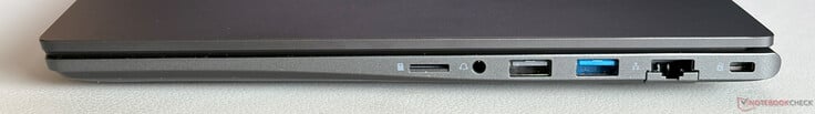 Correto: slot para cartão microSD, conector estéreo de 3,5 mm, USB-A 2.0, USB-A 3.2 (5 Gbit/s), Gigabit Ethernet, slot de bloqueio