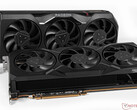 A RX 7900 XTX e a 7900 XT foram lançadas com preços de US$ 999 e US$ 899, respectivamente.