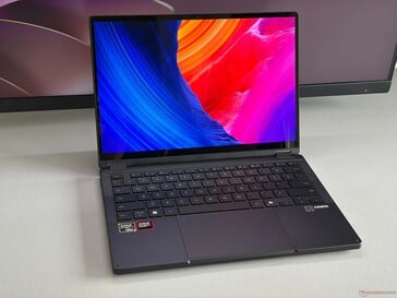 Asus ProArt PX13 com painel OLED da Samsung