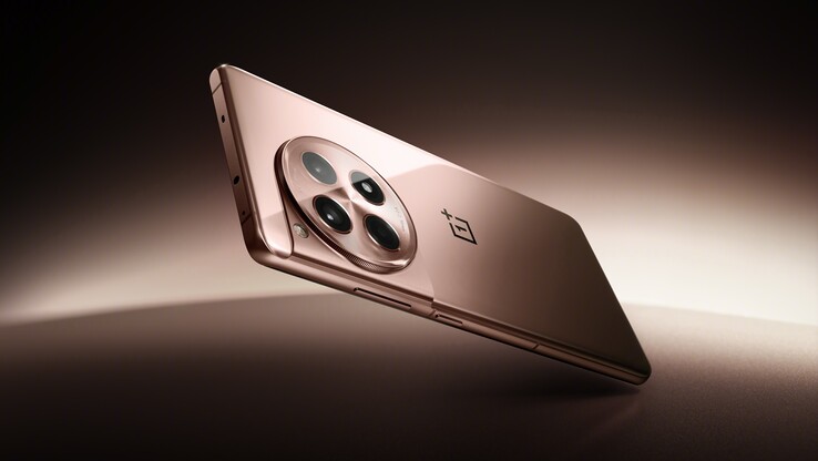 A OnePlus apresenta o Ace 3 em sua nova cor Mingsha Gold. (Fonte: OnePlus via Weibo)