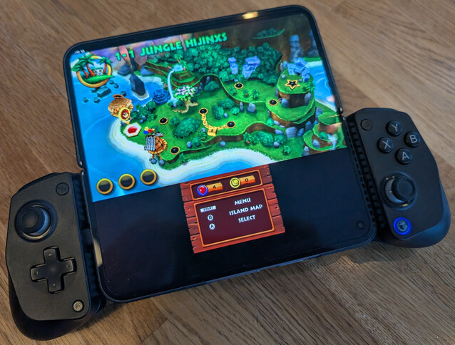 No papel, a emulação de 3DS parece ser um ótimo caso de uso para um dobrável (Fonte da imagem: Notebookcheck)