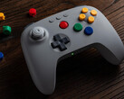 As cores dos botões do 8BitDo 64 Bluetooth Controller cinza correspondem às do controle original do Nintendo 64