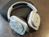 O Nothing Headphone 1 foi exibido junto com o Phone 3 (fonte da imagem: Nothing)