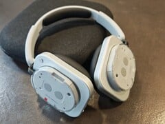 O Nothing Headphone 1 foi exibido junto com o Phone 3 (fonte da imagem: Nothing)