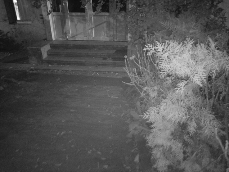 Fotografia noturna: Câmera de visão noturna (Fonte da imagem: Sergey Tarasov - Notebookcheck)