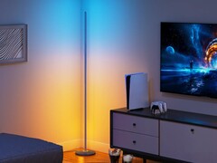 Chegou uma versão compatível com o Matter da Govee Floor Lamp Basic (variante azul na foto). (Fonte da imagem: Govee) 