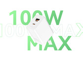 O novo carregador rápido de 100 W da Huawei tem três portas, mas o senhor só pode usar duas ao mesmo tempo (Fonte da imagem: JD.com)