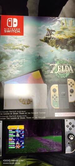 Nintendo Switch OLED Legenda de Zelda: Tears of the Kingdom Edition caixa de varejo (imagem via Reddit)