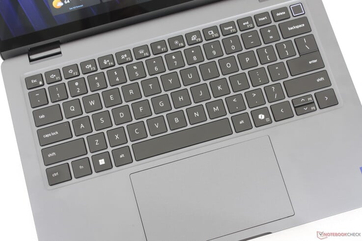 As teclas são ligeiramente maiores e oferecem um feedback mais nítido do que as teclas do antigo Latitude 7450 2 em 1. Clickpad de 12,5 x 7,2 cm