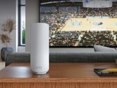 O roteador mesh Orbi 370 WiFi 7 e os pontos de acesso têm um design pouco notável (Fonte da imagem: Netgear)