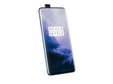 ...o OnePlus 7 Pro com uma câmera retrátil...