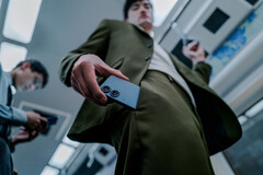 O ASUS Zenfone 9 chega em quatro cores a partir de 799 euros. (Fonte da imagem: ASUS)