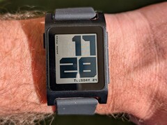 O novo aplicativo Pebble é para os smartwatches Core 2 Duo (foto) e Core Time 2. (Fonte da imagem: Eric Migicovsky via X.com)