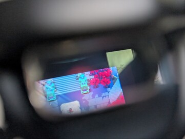 Xreal One Pro conectado ao Steam Deck executando Hyper Light Drifter